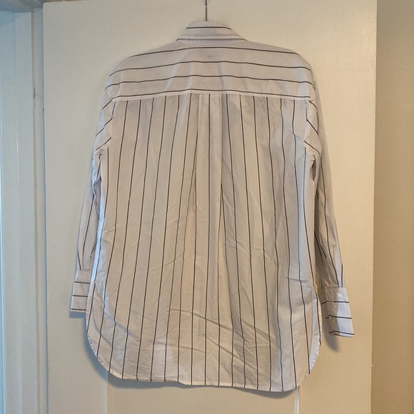 Banana Republic oversized white shirt with graphite stripe. - Picture 4 of 4